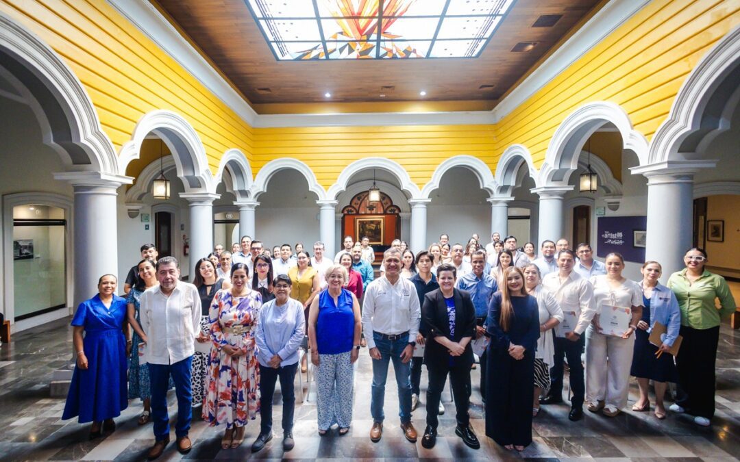 Docentes UdeC concluyen diplomado en emprendimiento e innovación, fortaleciendo la visión transformadora del Rector